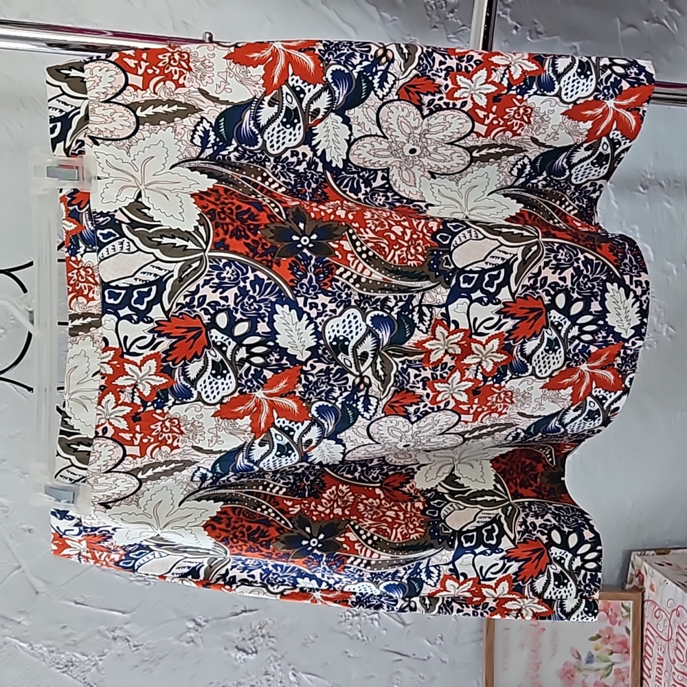 NWT. Margaret M Deandra skirt. Size XL.